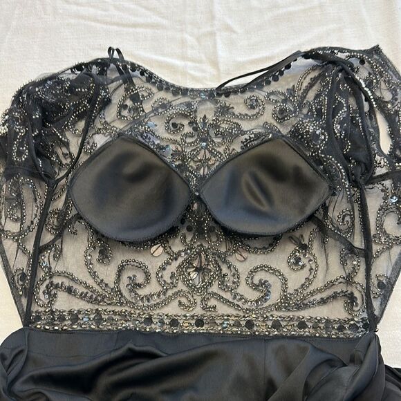 NEW GIGI beaded black dress size 10 - Picture 12 of 15